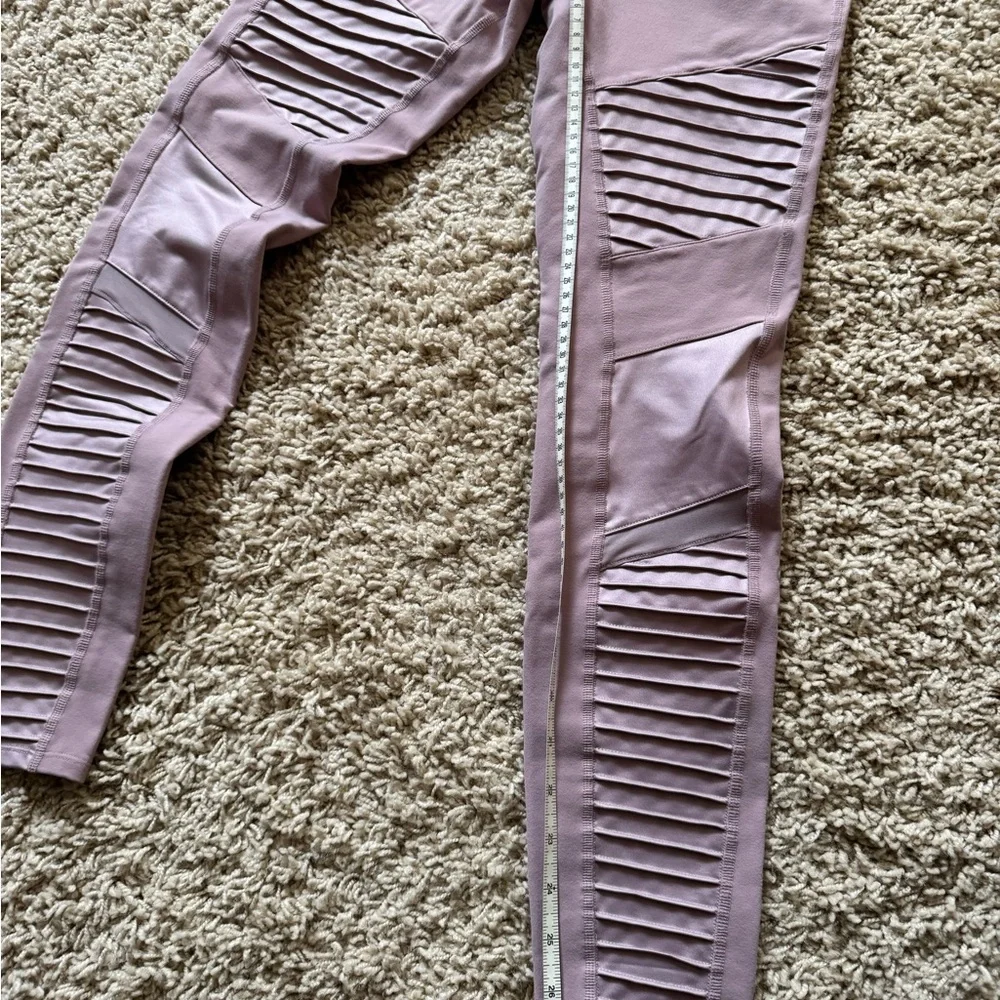 Alo Yoga Moto Legging - Picture 4 of 8